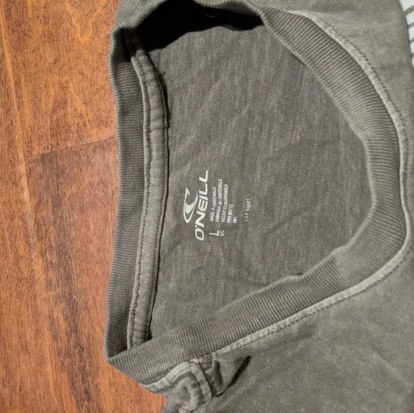 O'Neill Tee - Picture 2 of 3